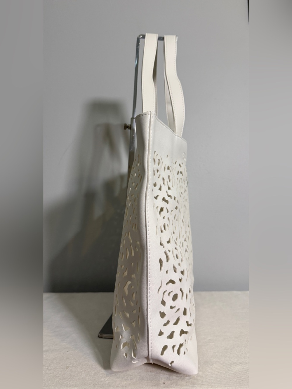 Oscar de la Renta Fragrance White Preforated Laser-Cut Tote Bag - Picture 6 of 16